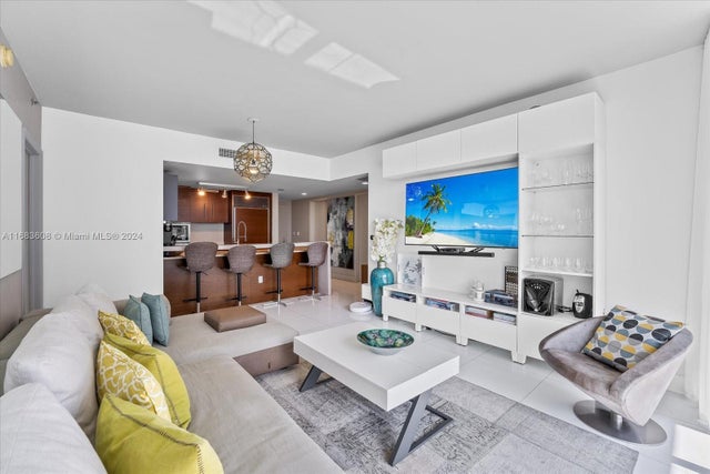 4 of 26 - 475 Brickell Ave 5113, Miami, FL