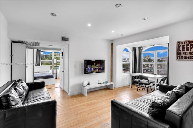 2 of 14 - 1512 Washington Ave 106, Miami Beach, FL