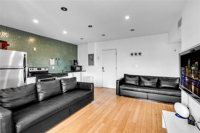 3 of 14 - 1512 Washington Ave 106, Miami Beach, FL