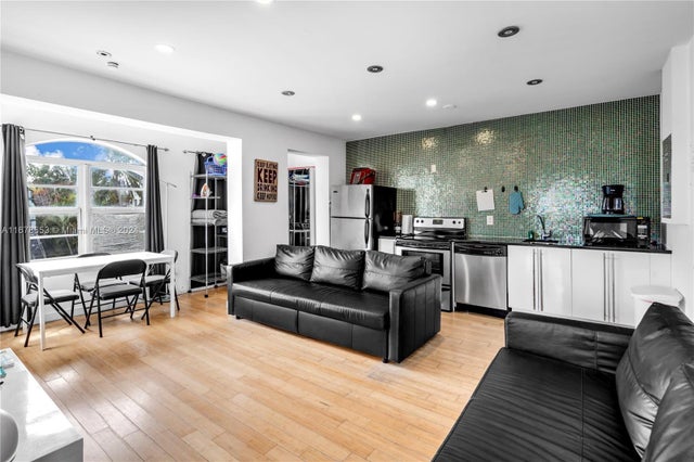 4 of 14 - 1512 Washington Ave 106, Miami Beach, FL
