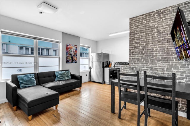 4 of 14 - 1512 Washington Ave 203, Miami Beach, FL