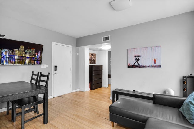 5 of 14 - 1512 Washington Ave 203, Miami Beach, FL