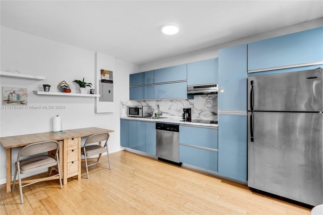 4 of 14 - 1512 Washington Ave 305, Miami Beach, FL