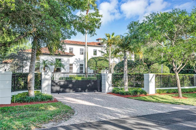4 of 49 - 12211 Pine Needle Ln, Pinecrest, FL