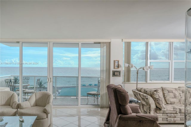 3140 S Ocean Dr 304, Hallandale Beach