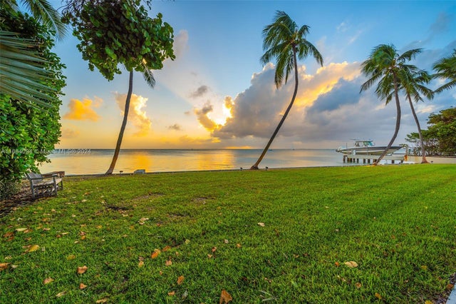 5 of 46 - 520 S Mashta Dr, Key Biscayne, FL
