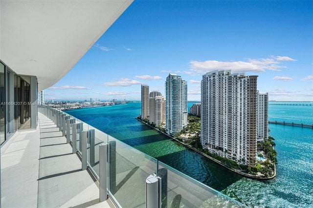 2 of 34 - 300 Biscayne Blvd Way 2501, Miami, FL