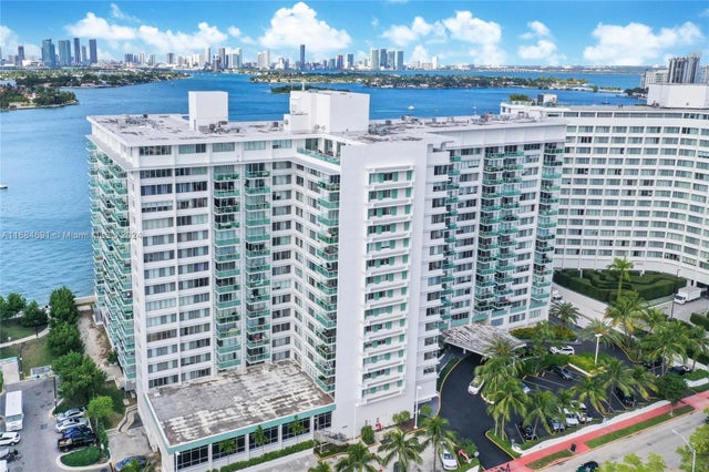 2 of 37 - 1000 West Ave 909, Miami Beach, FL