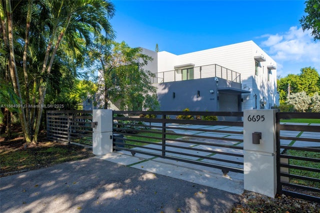 2 of 99 - 6695 Sw 112th St, Pinecrest, FL