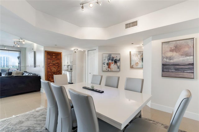 5 of 32 - 3600 Yacht Club Dr 803, Aventura, FL