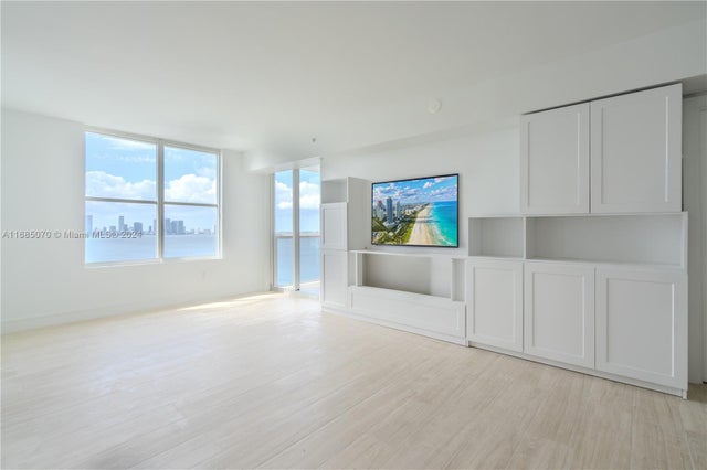 3 of 53 - 1800 Sunset Harbour Dr 1902/4 Dr 1902/4, Miami Beach, FL