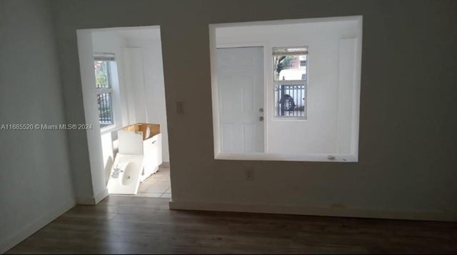 3 of 14 - 1419 Nw 44th St, Miami, FL