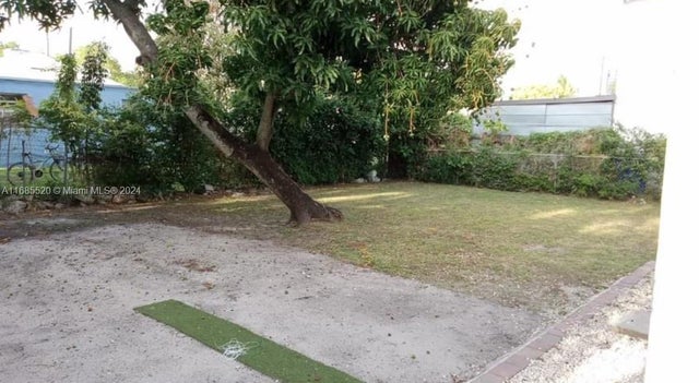 5 of 14 - 1419 Nw 44th St, Miami, FL