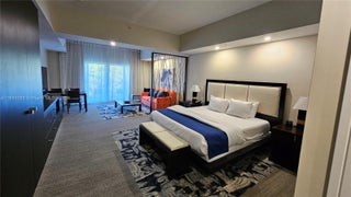 Photo of Listing #A11685069