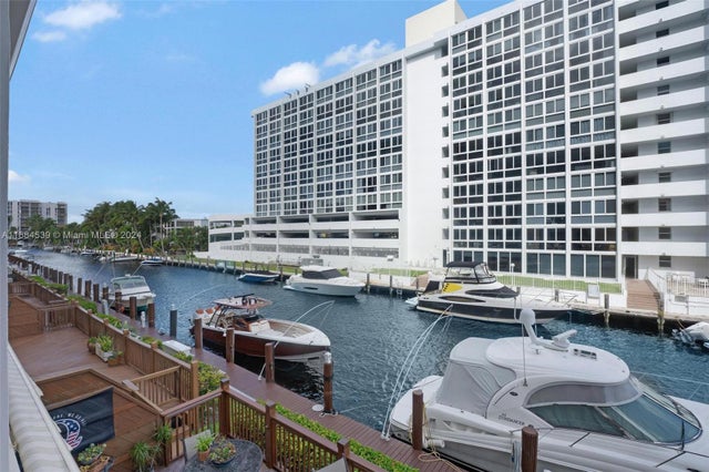 3 of 32 - 3100 Ne 48th St 210, Fort Lauderdale, FL