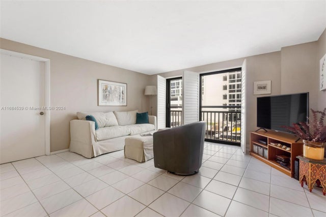 5 of 32 - 3100 Ne 48th St 210, Fort Lauderdale, FL