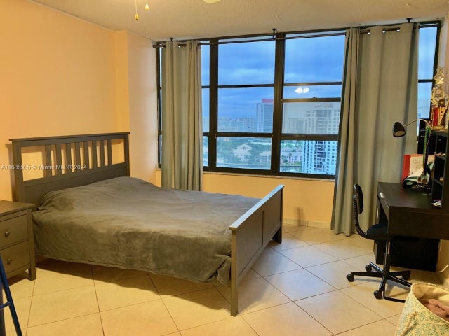 4 of 14 - 600 Three Islands Blvd 1817, Hallandale Beach, FL
