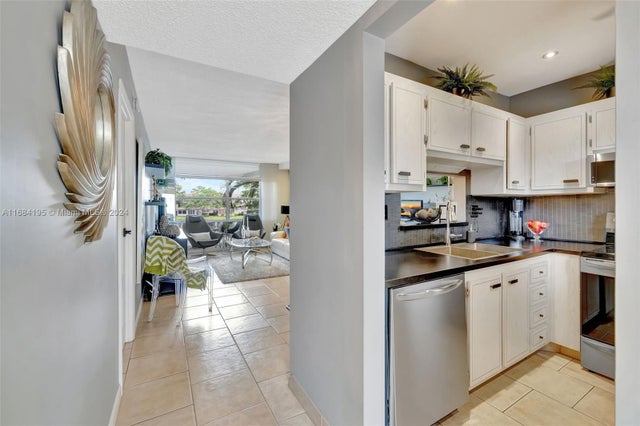 4 of 35 - 5103 Nw 35th St 506, Lauderdale Lakes, FL