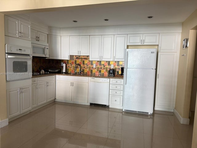 1 of 25 - 19380 Collins Ave 701, Sunny Isles Beach, FL