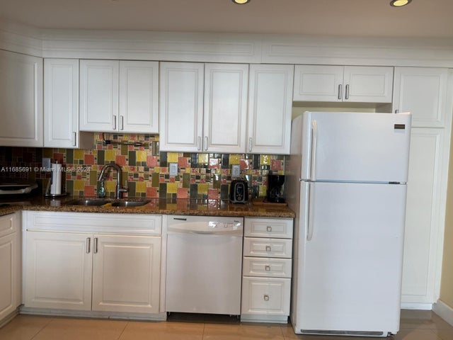 3 of 25 - 19380 Collins Ave 701, Sunny Isles Beach, FL