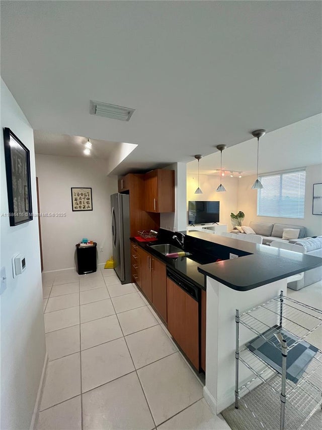 3 of 30 - 2775 Ne 187th St 414, Aventura, FL