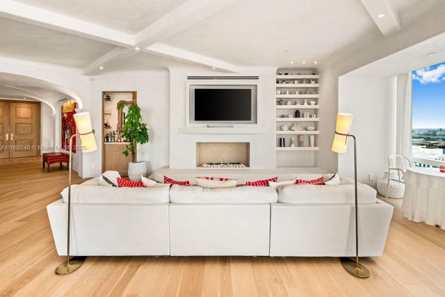 4 of 32 - 1425 Brickell Ave 55f, Miami, FL