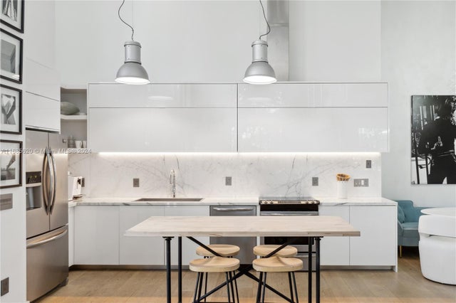 5 of 20 - 900 4th St 3, Miami Beach, FL