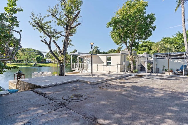 1 of 42 - 6616 E Miami Lakes Dr E, Miami Lakes, FL