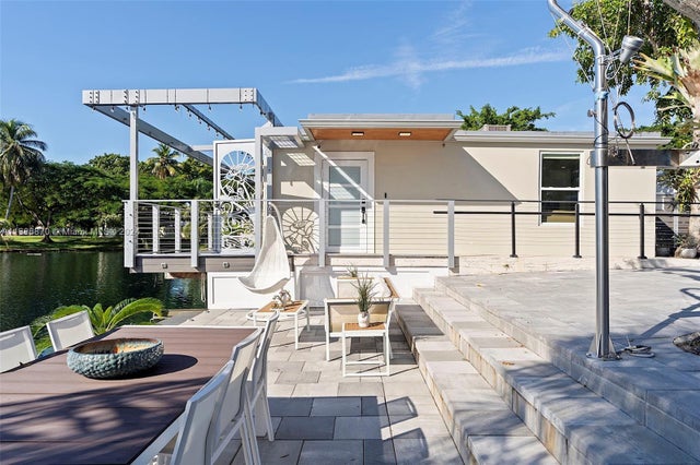 4 of 42 - 6616 E Miami Lakes Dr E, Miami Lakes, FL