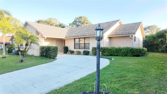 1 of 41 - 8320 E Waccamaw Ln E, Lake Worth, FL