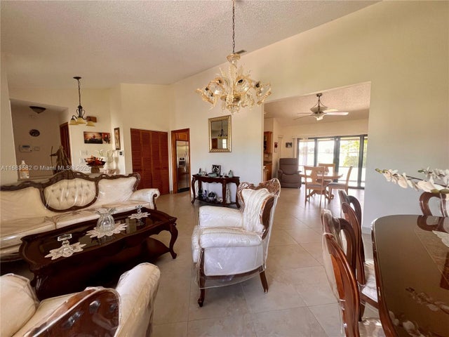 4 of 41 - 8320 E Waccamaw Ln E, Lake Worth, FL
