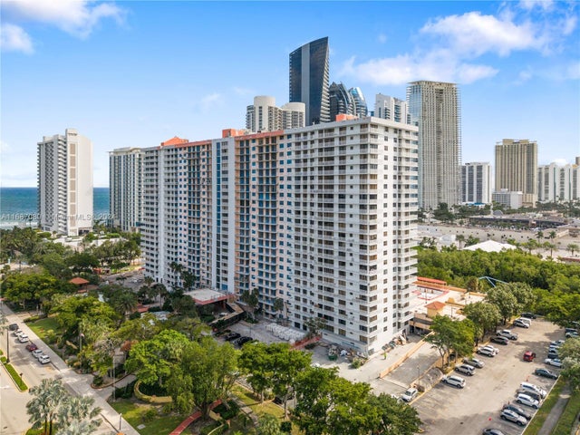 2 of 30 - 210 174th St 1906, Sunny Isles Beach, FL