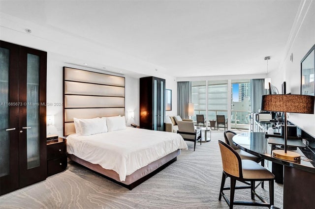 5 of 58 - 4391 Collins Ave 915, Miami Beach, FL