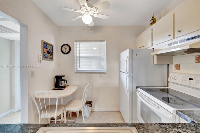 3 of 30 - 5103 Nw 35th St 607, Lauderdale Lakes, FL