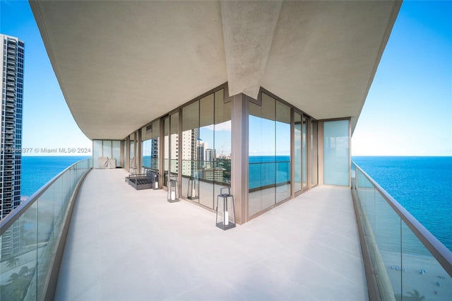 4 of 20 - 18975 Collins Ave 1705, Sunny Isles Beach, FL
