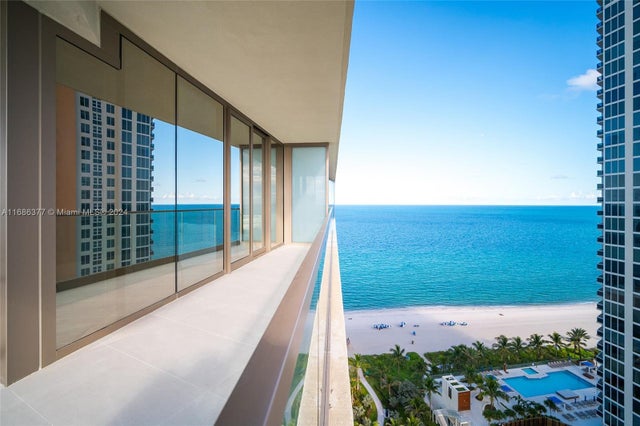 5 of 20 - 18975 Collins Ave 1705, Sunny Isles Beach, FL