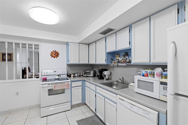 5 of 23 - 1600 S Ocean Dr 5j, Hollywood, FL
