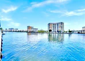4 of 45 - 1833 S Ocean Dr Ph1, Hallandale Beach, FL