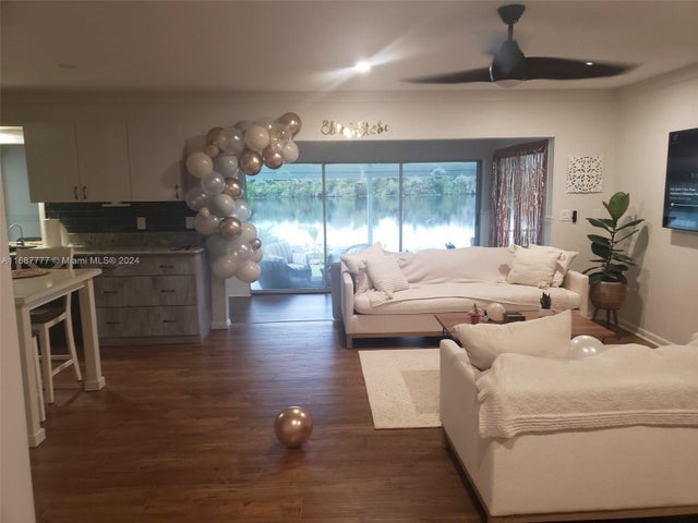 5 of 18 - 2111 Waylife Ct, Other, FL