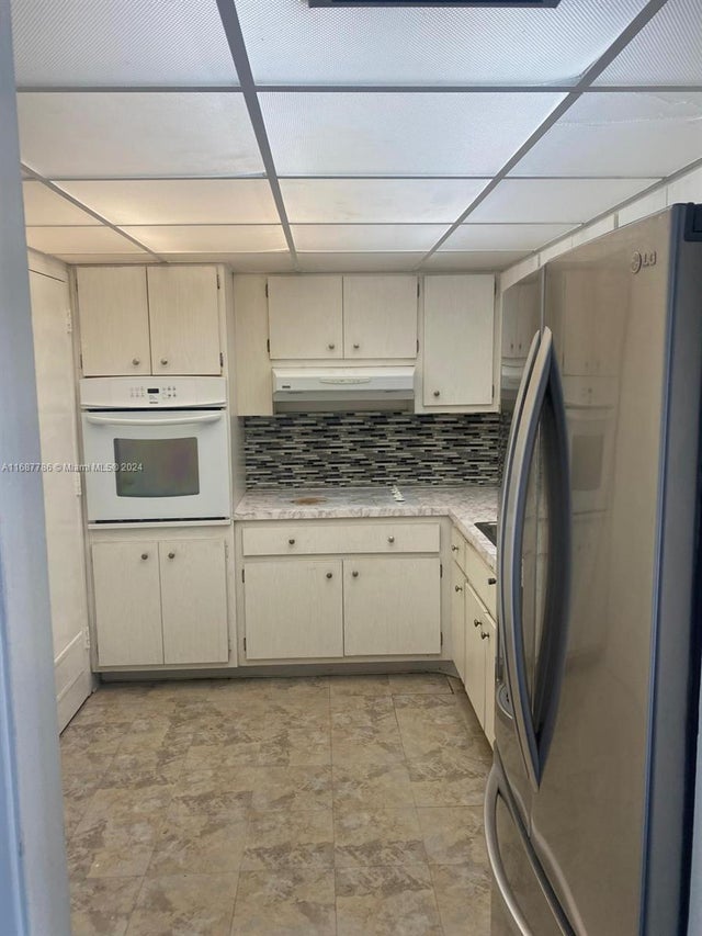 2 of 10 - 400 Kings Point Dr 911, Sunny Isles Beach, FL