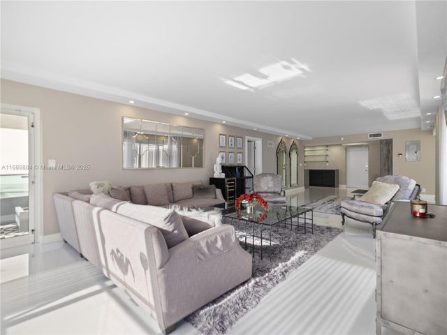 1 of 24 - 1151 N Fort Lauderdale Beach Blvd 1c, Fort Lauderdale, FL