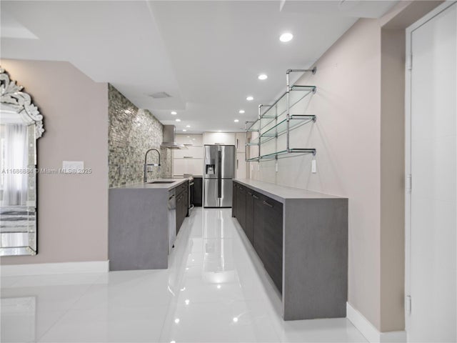 2 of 24 - 1151 N Fort Lauderdale Beach Blvd 1c, Fort Lauderdale, FL