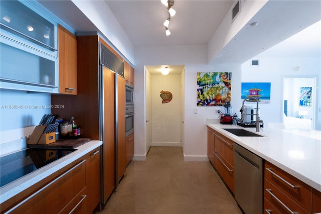 3 of 17 - 400 Alton Rd 1709, Miami Beach, FL