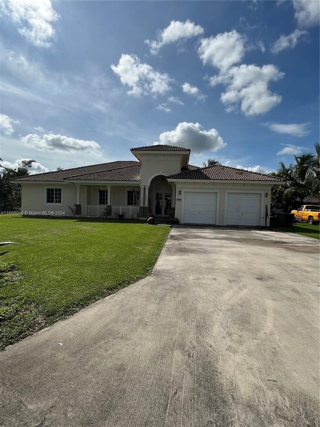 2 of 4 - 20494 Sw 325th St, Homestead, FL