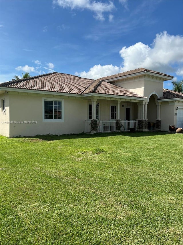 3 of 4 - 20494 Sw 325th St, Homestead, FL