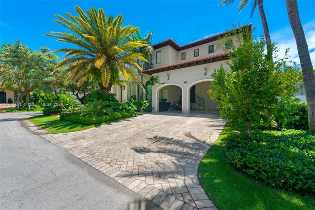 2 of 39 - 250 Buttonwood Drive, Key Biscayne, FL