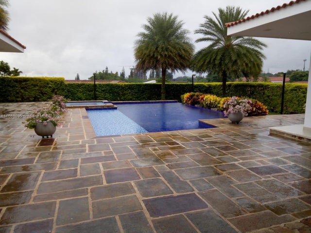 1 of 12 - Carrera 115a #11-301 Reserva Del Higueron, , FL