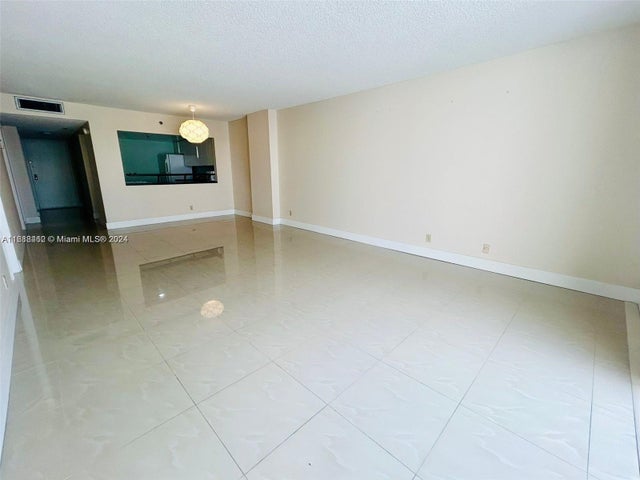 2 of 12 - N/A, Miami Beach, FL