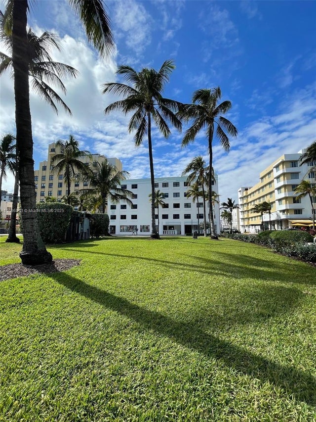 2 of 21 - 1390 Ocean Dr 201, Miami Beach, FL