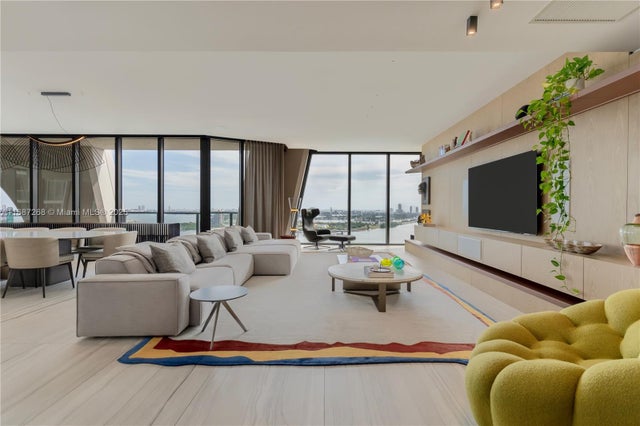 3 of 48 - 1000 Biscayne Blvd 2702, Miami, FL